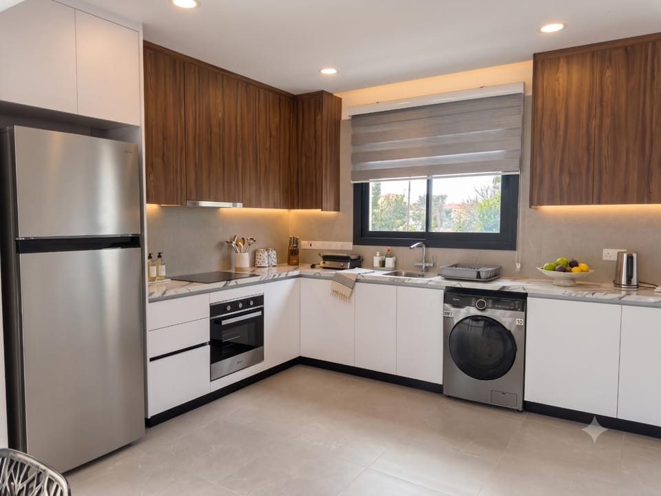 Lemonia Modern Maisonette Fresh 3-BDR Family House in Paphos