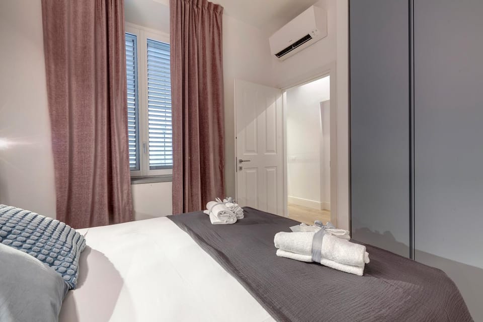 Bed, air conditioner