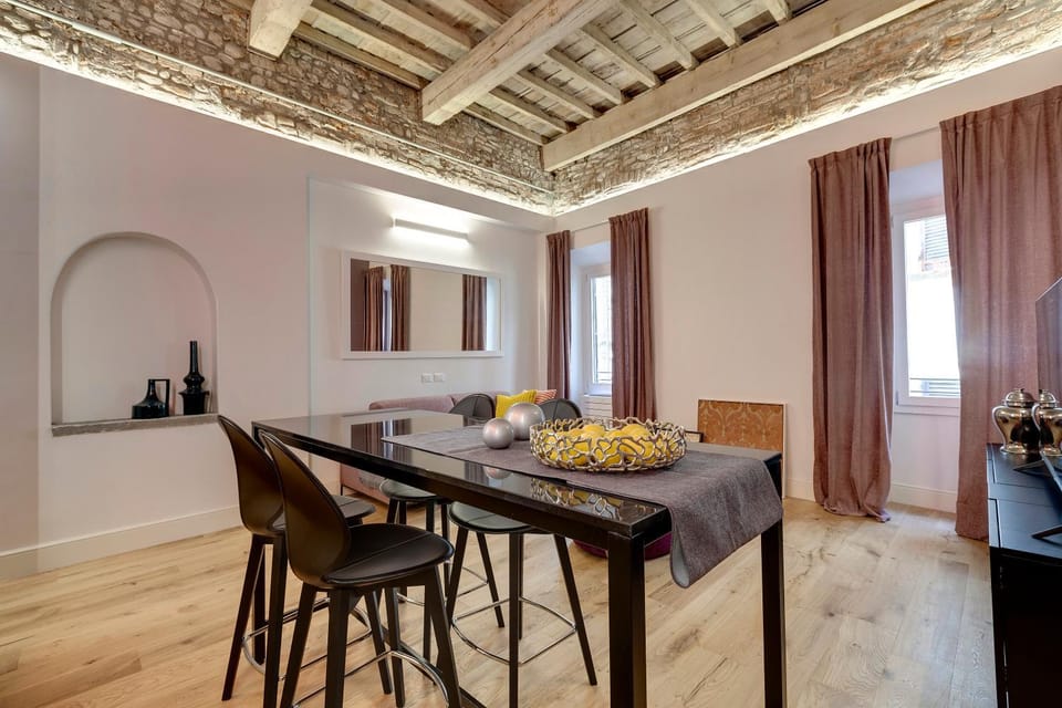 Living room, Dining area
