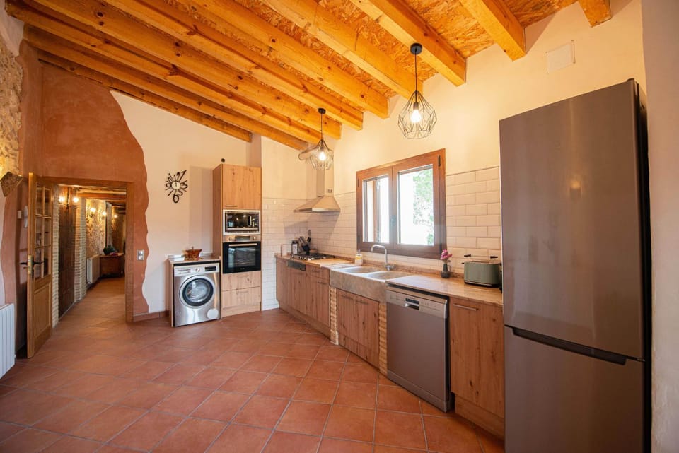 Kitchen or kitchenette, Facility for disabled guests, dishwasher, minibar, pet friendly, stove, washing machine