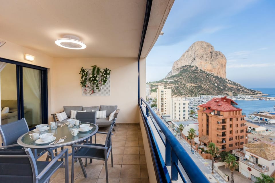 Day, Natural landscape, View (from property/room), Balcony/Terrace, Mountain view, Sea view