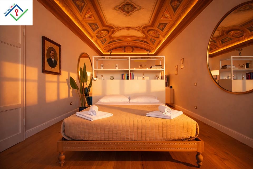 Bed, View (from property/room), Photo of the whole room, Bedroom
