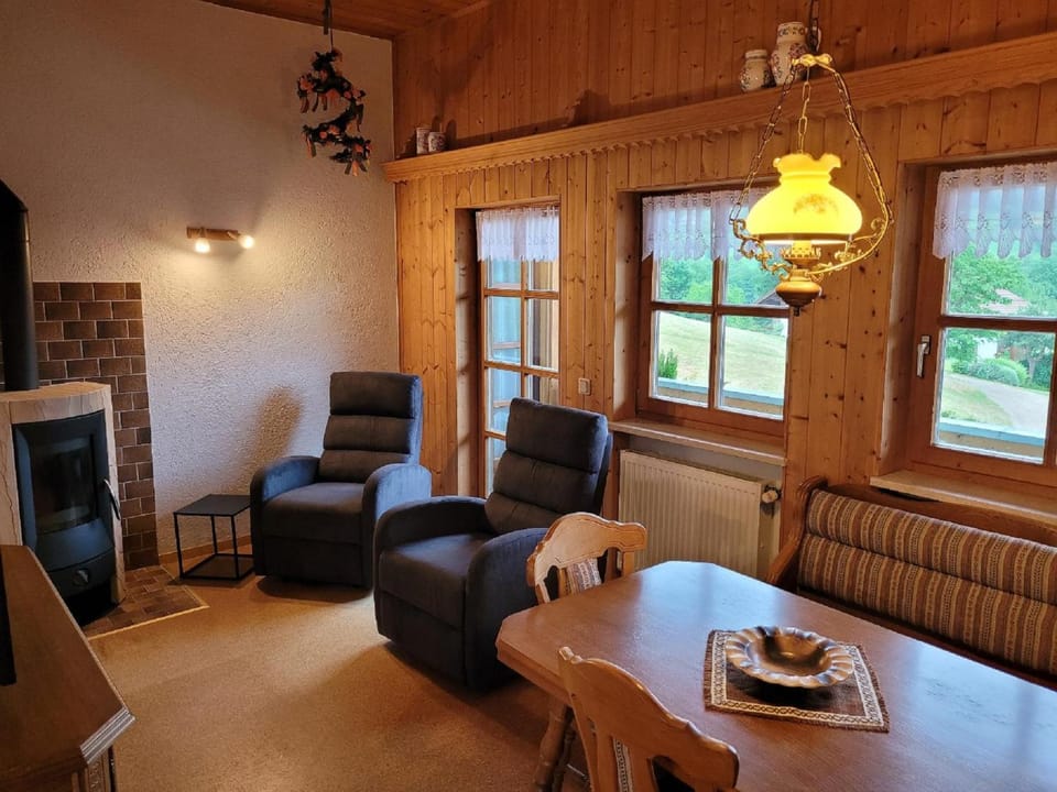 Seating area, Dining area, flat iron