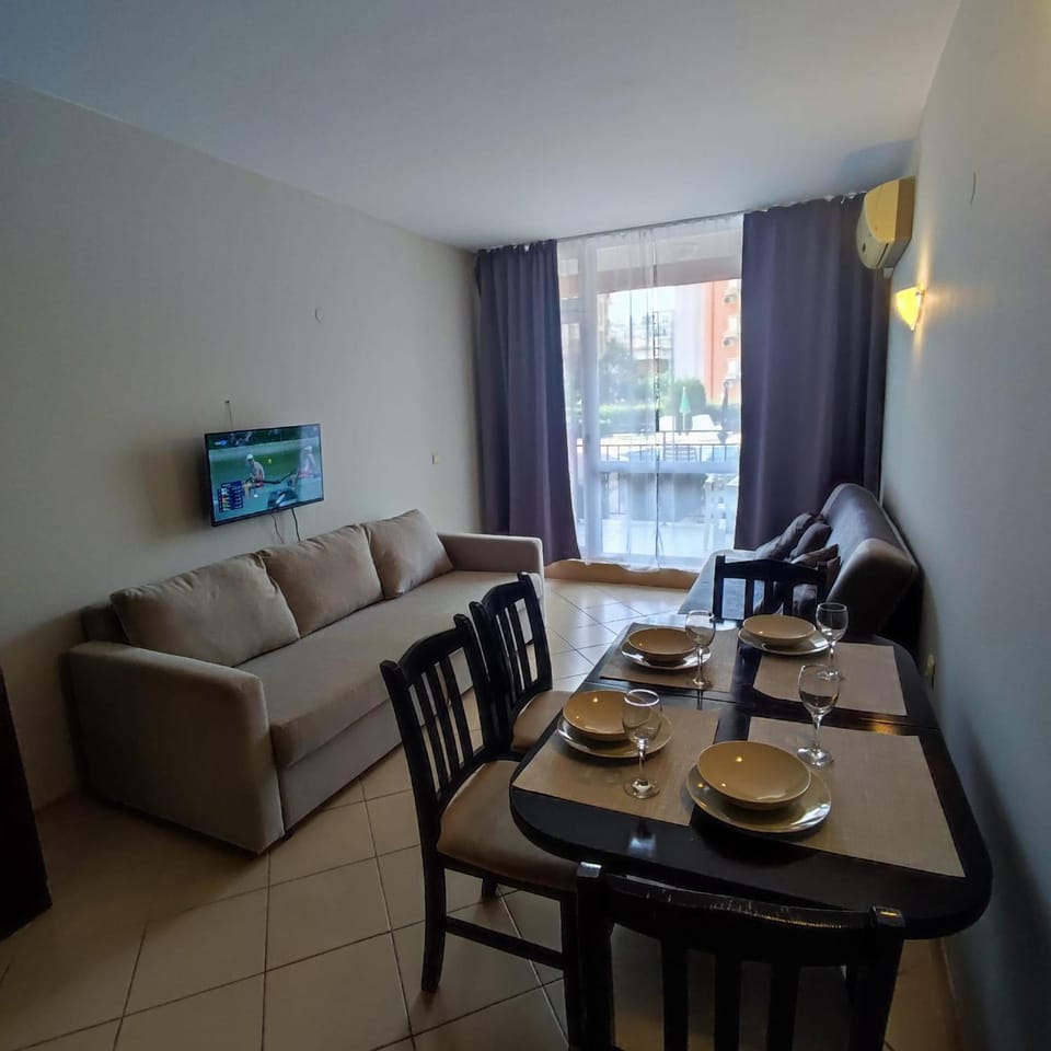 Sunset Beach 3 - Apartments Apartment in Sunny Beach