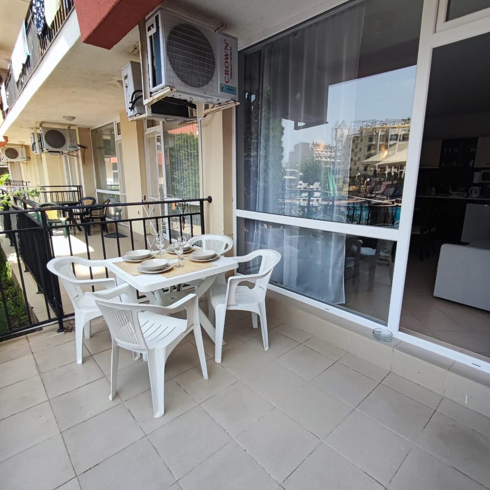 Sunset Beach 3 - Apartments Apartment in Sunny Beach