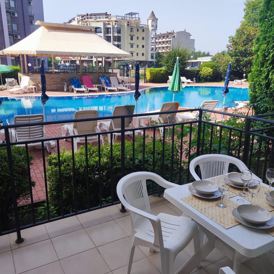 Sunset Beach 3 - Apartments Apartment in Sunny Beach