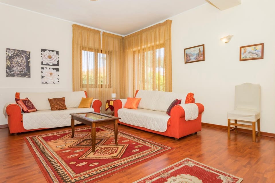 Property building, Living room