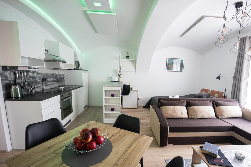 Kitchen or kitchenette, Living room