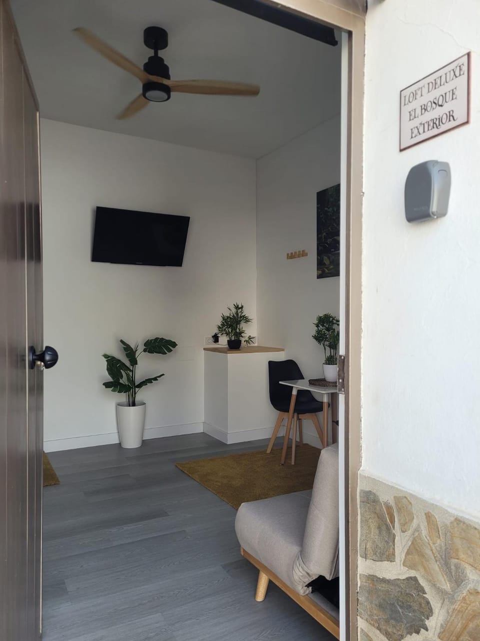 APARTAMENTO DELUXE JACUZZI WHITE y JACUZZI BLACK Apartment in Sierra de Cádiz