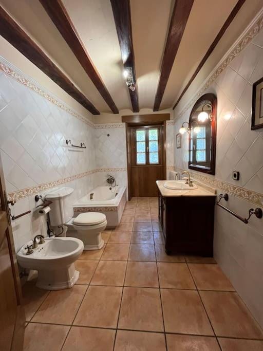 Bathroom, Bath, bidet
