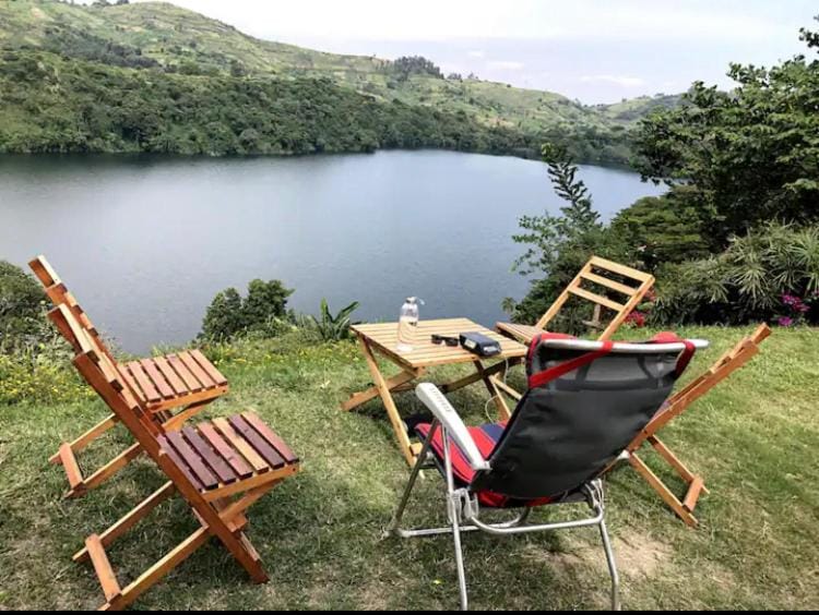 Lake view, sunbed