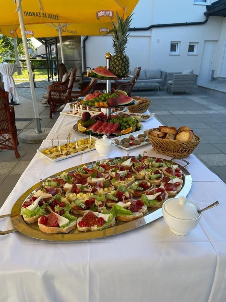 Day, Food