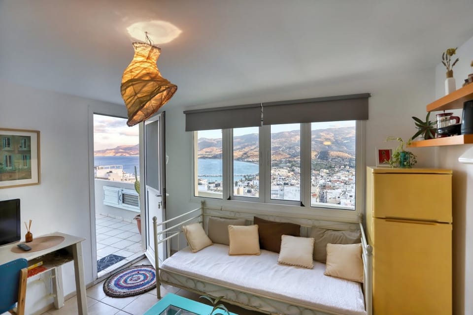 TV and multimedia, View (from property/room), Photo of the whole room, Seating area, Mountain view