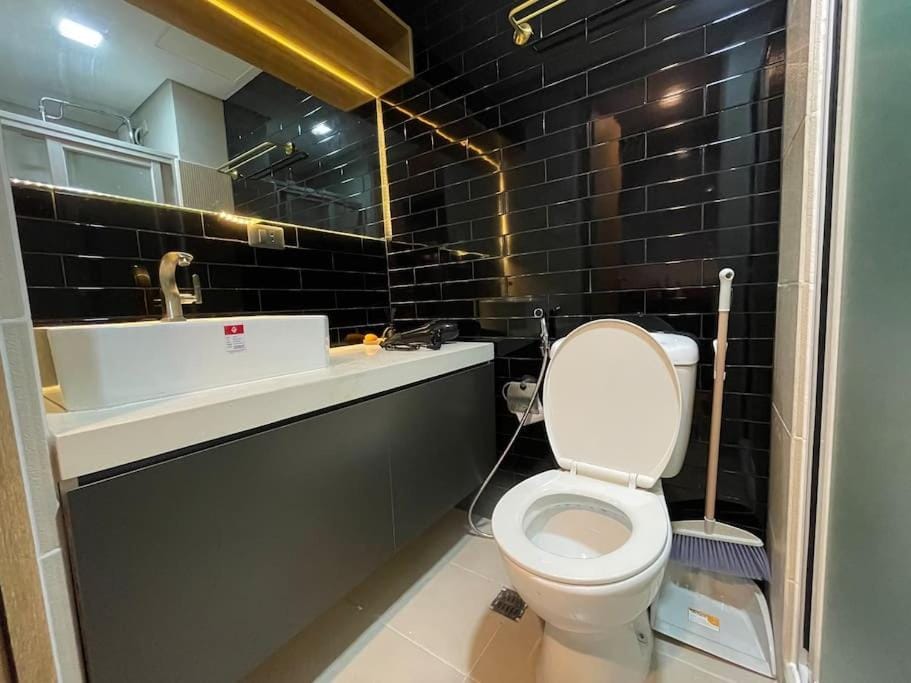 1BR with Balcony @ SMDC North Edsa Grass Residence Quezon City w/ Netflix & Disney + Apartment in Quezon City