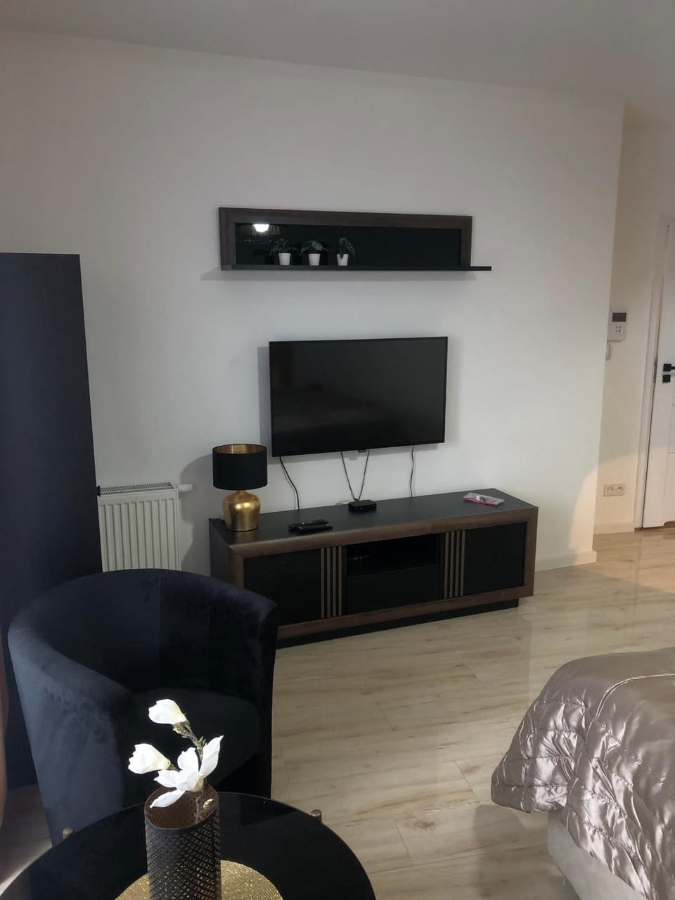 TV and multimedia, Seating area, Evening entertainment