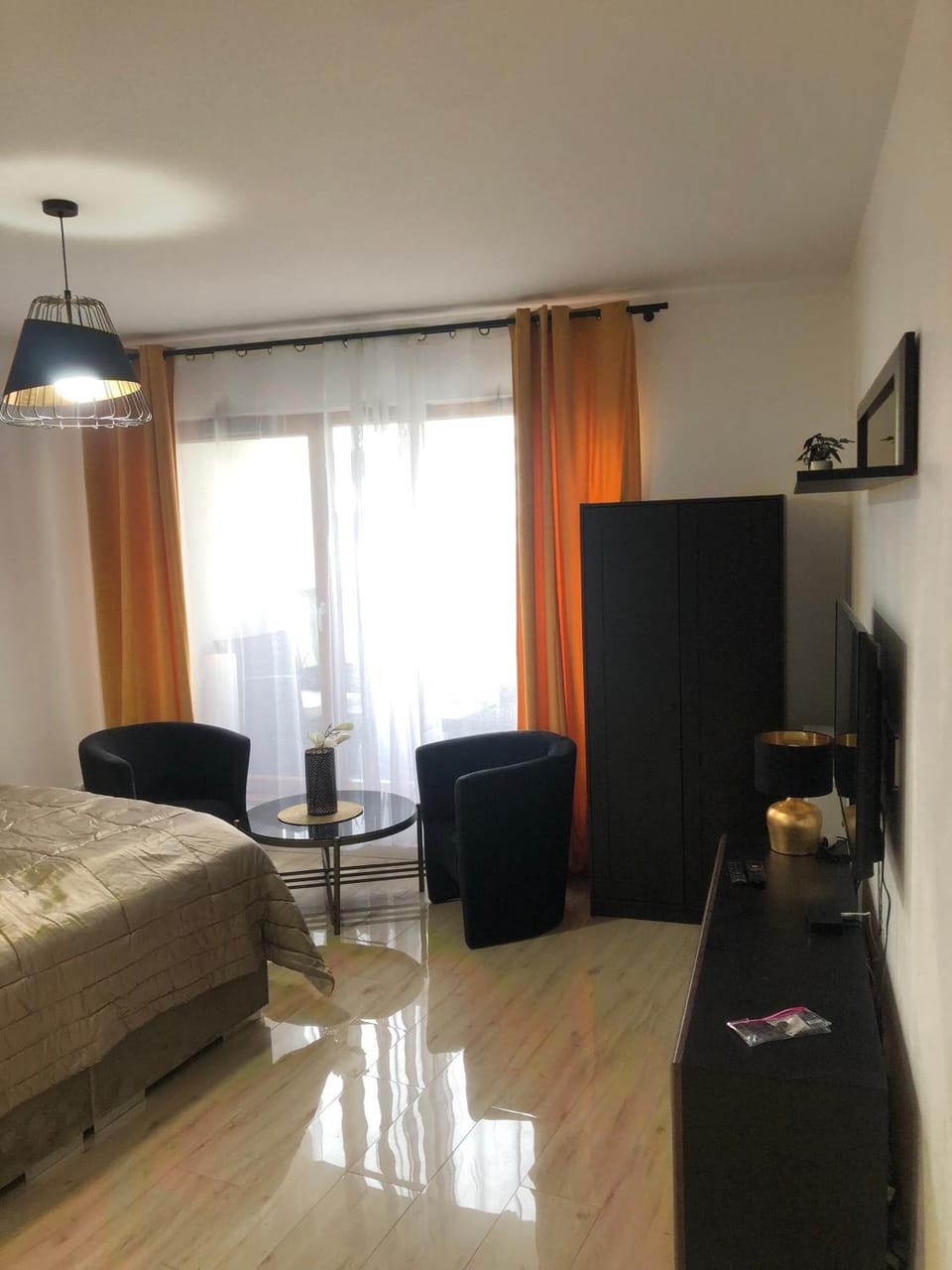 Communal lounge/ TV room, Living room, Seating area