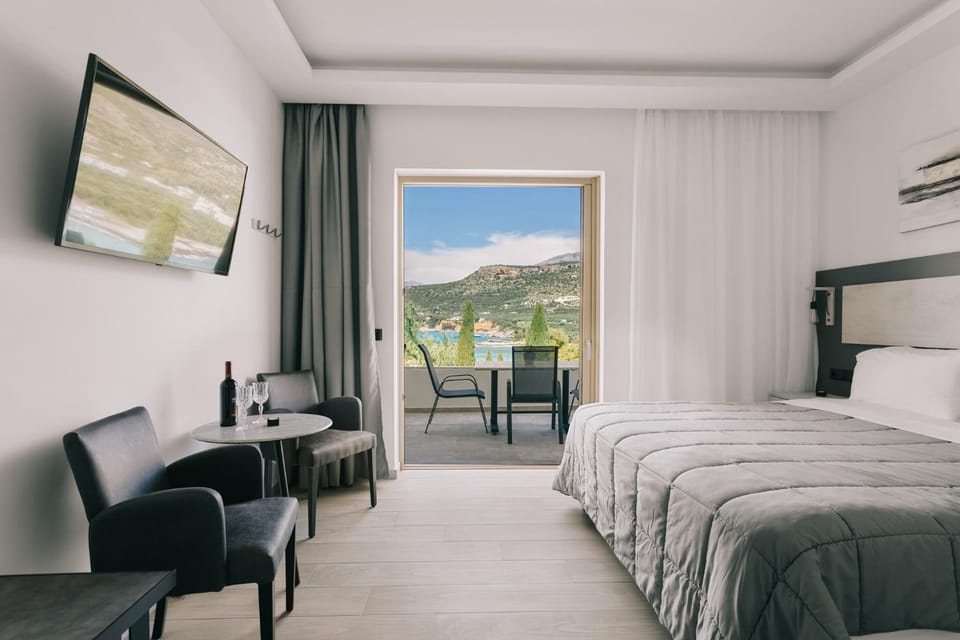 View (from property/room), Photo of the whole room, Bedroom