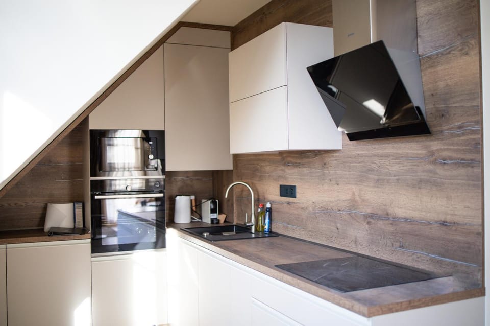 Kitchen or kitchenette, kitchen, kitchen