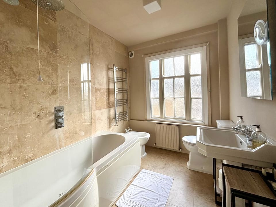 The Mozart Suite by Sloane Square Apartment in City of Westminster