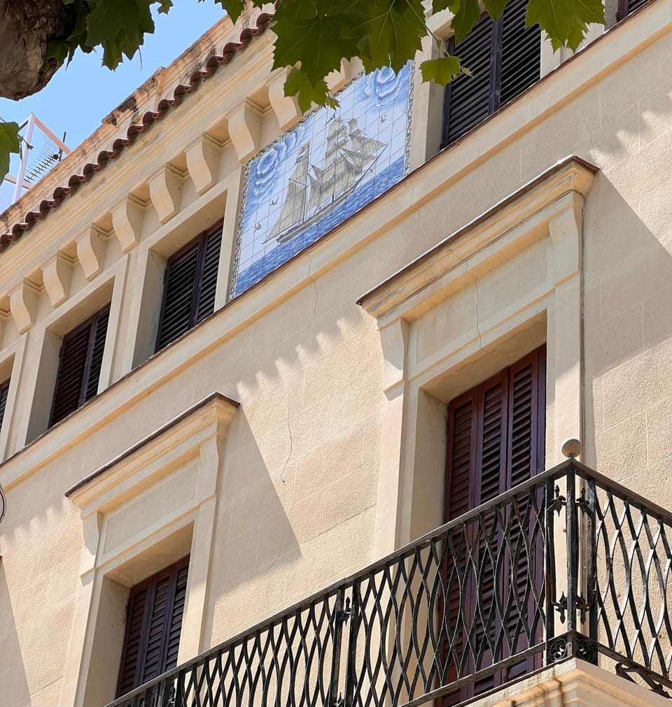 Property building, Day