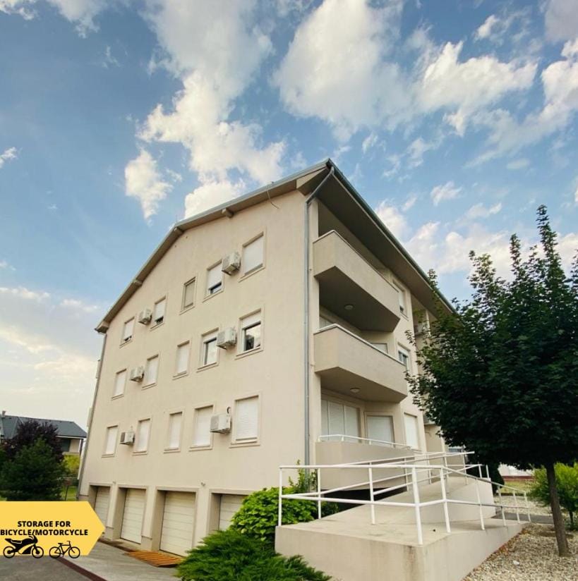 Property building, Location