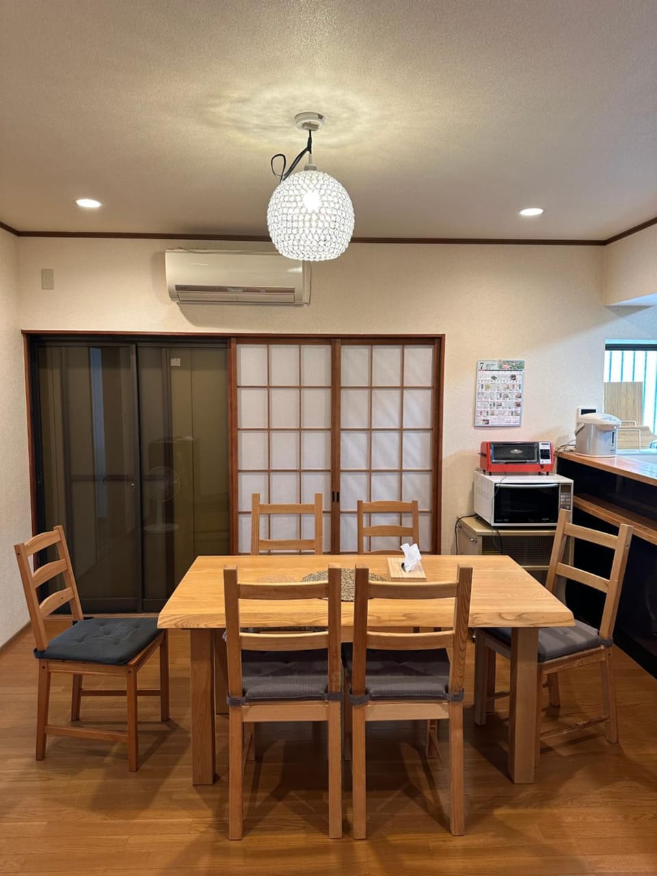 Living room, Dining area, air conditioner