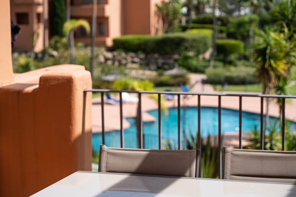 Garden, Balcony/Terrace, Pool view