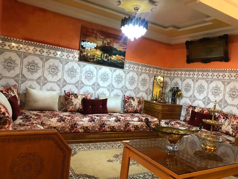 Living room, Seating area