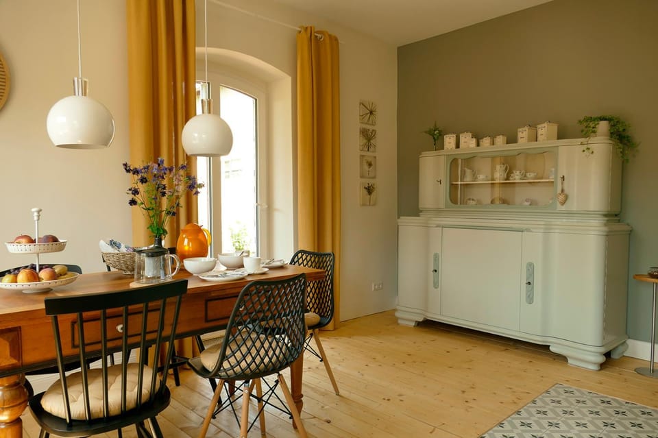 Dining area, Food, kitchen