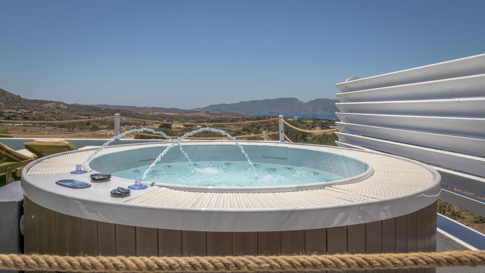 Hot Tub, Mountain view