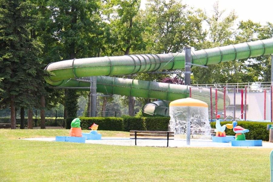 Aqua park, Swimming pool