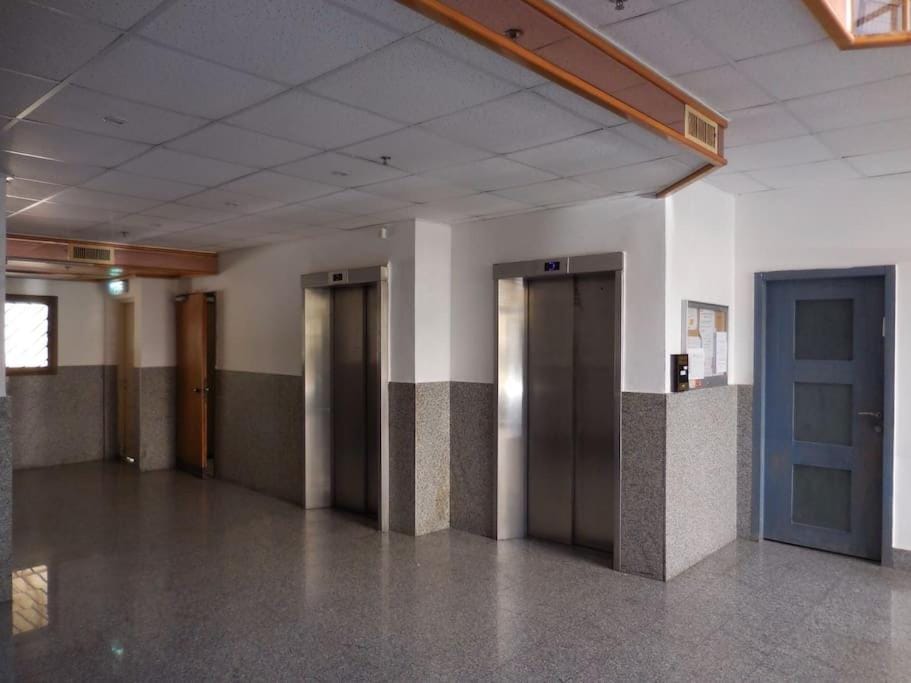 Bel appartement Kikar Hatzmaout, centre et plage Apartment in Netanya