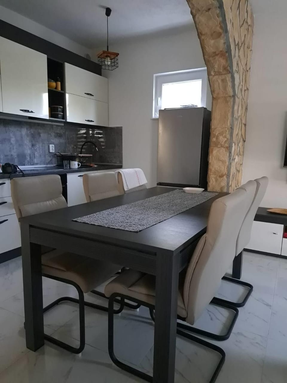 Kitchen or kitchenette, Seating area, Dining area, pet friendly