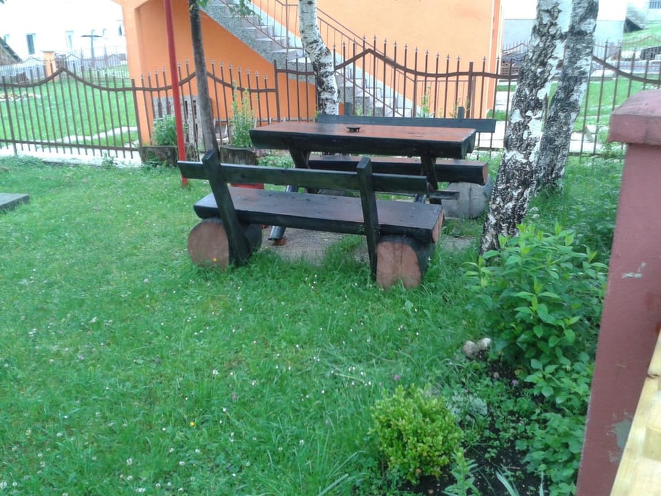 Off site, Neighbourhood, Summer, BBQ facilities, Garden, Seating area