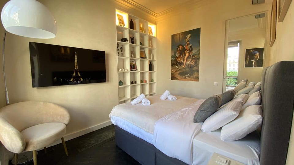 TV and multimedia, Photo of the whole room