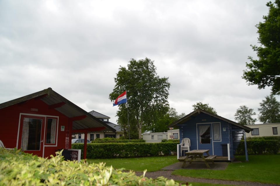 Camping Kleine Belterwijde, Trekkershut Campground/ 
RV Resort in Wanneperveen