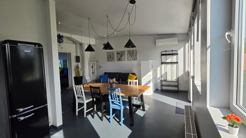 Kitchen or kitchenette, Living room, Dining area