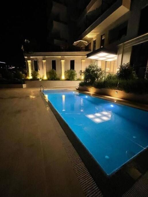 Night, Swimming pool