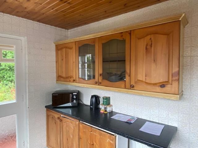 Ailes Two Bedrooms Townhouse - Free parking Apartment in Belfast