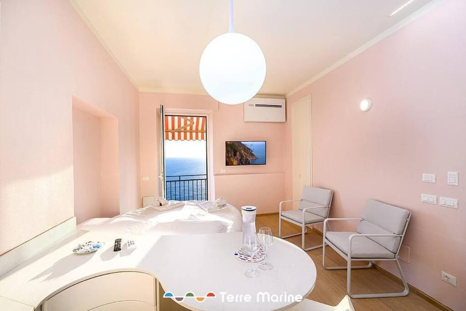 Sea-Cret, TerreMarine Apartment in Manarola