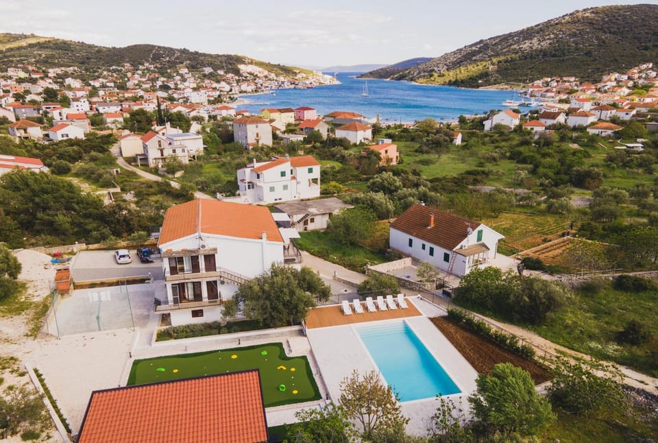 Apartmani Maslina Bed and Breakfast in Šibenik-Knin County, Croatia