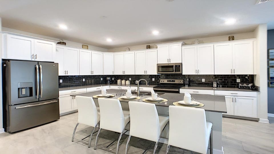 Kitchen or kitchenette, kitchen