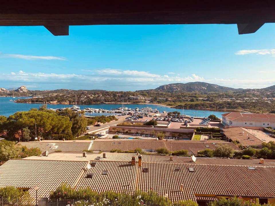 Day, Neighbourhood, Natural landscape, Sea view