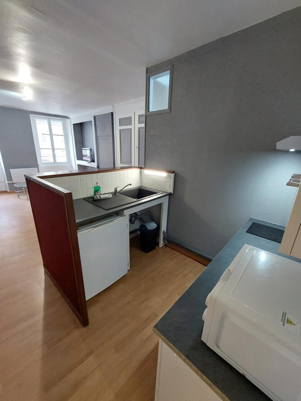 Kitchen or kitchenette