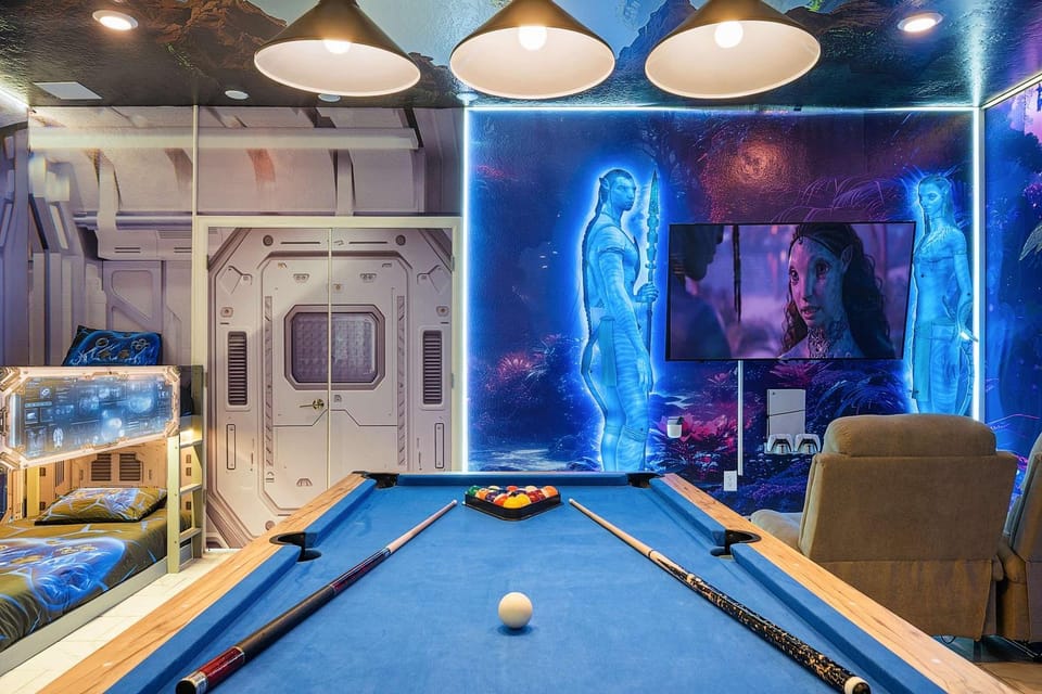 Swimming pool