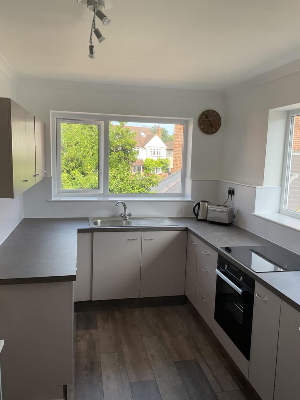 Kitchen or kitchenette, dishwasher, pet friendly, stove