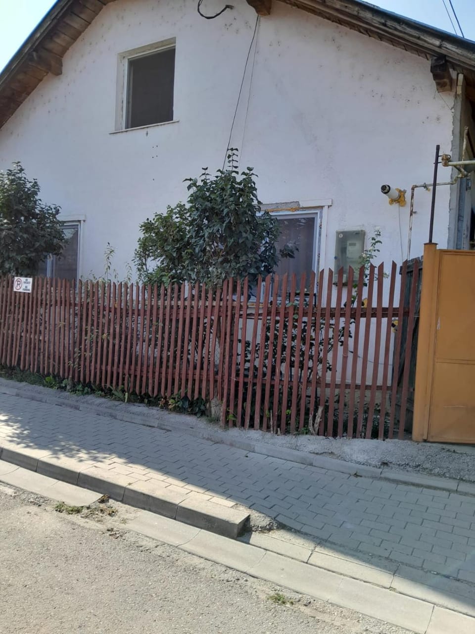 Property building, Street view