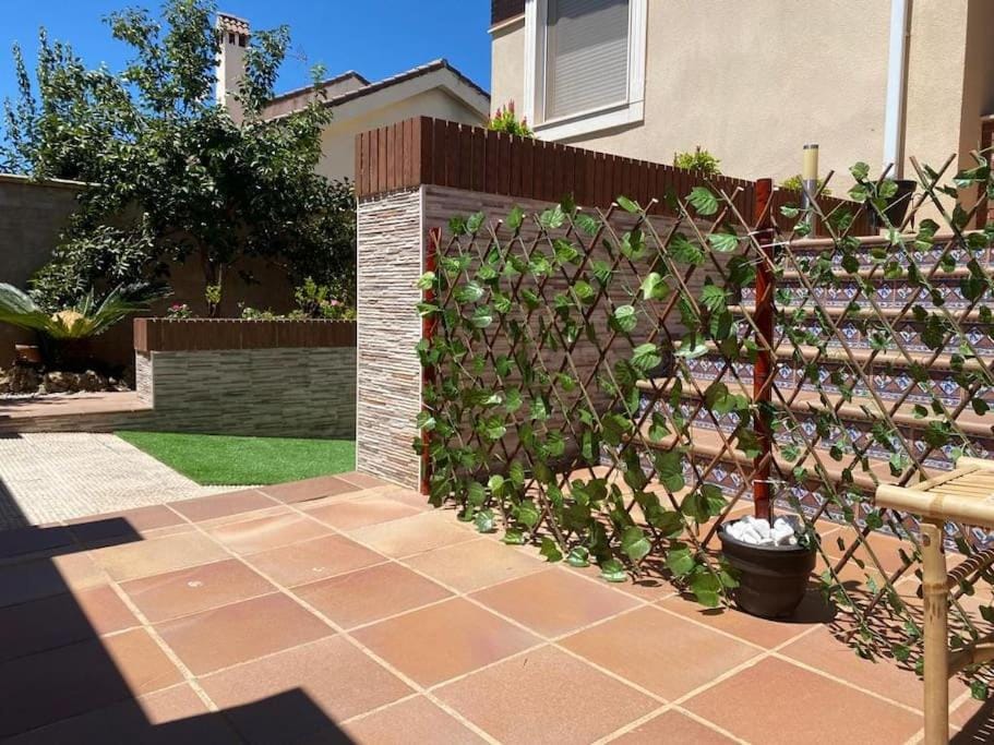 Property building, Day, Garden, Garden view