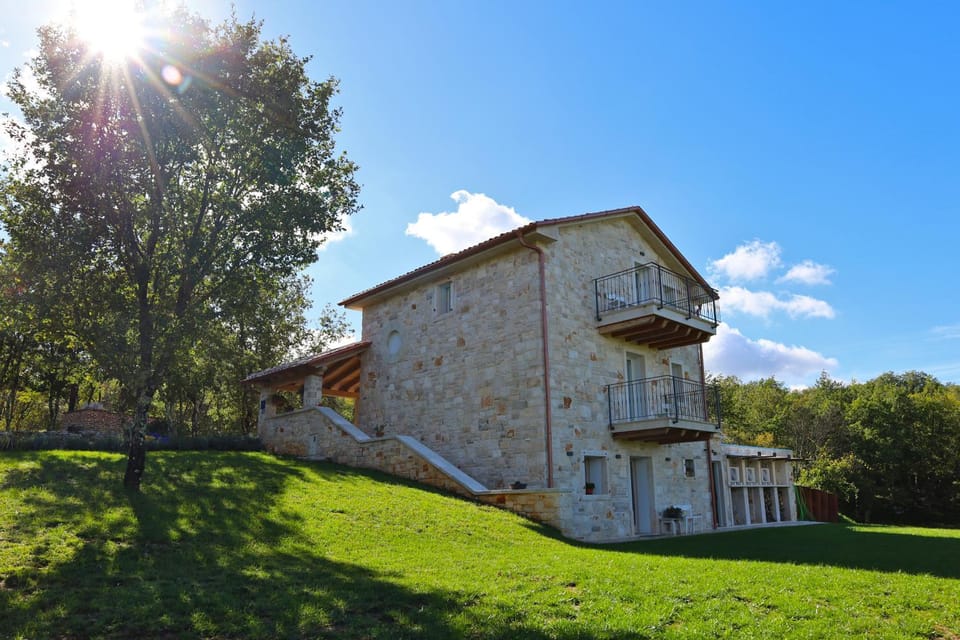 Property building, Day, Natural landscape, Garden, Garden view