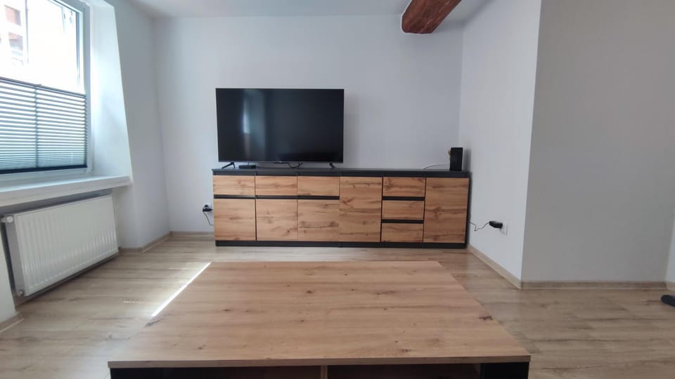 Communal lounge/ TV room, TV and multimedia, Evening entertainment